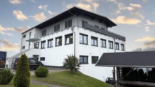 Bürogebäude - Halle in Niedereschach