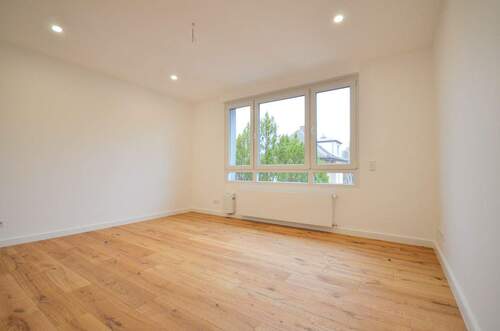 Arbeits- oder Schlafzimmer - 