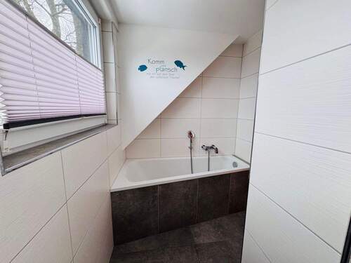 15. Bad II mit Wanne.jpg - 