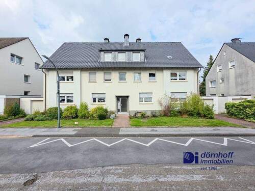 Hausansicht - 3 Zimmer Etagenwohnung zur Miete in Dortmund / Berghofen