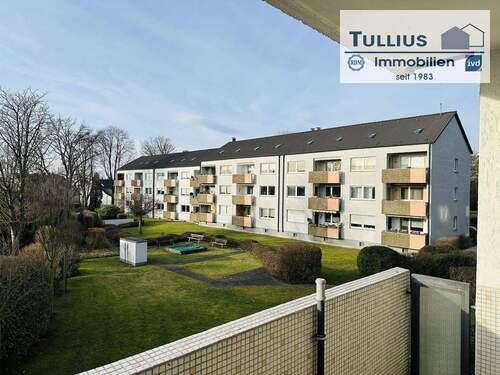 Blick vom Balkon - 3 Zimmer Etagenwohnung zum Kaufen in Essen / Bedingrade