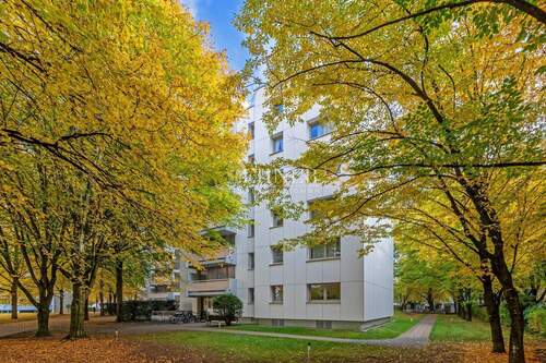 Tucholskystraße10_01.jpg - Tiefgaragenstellplatz zu vermieten – Tucholskystraße 10, München