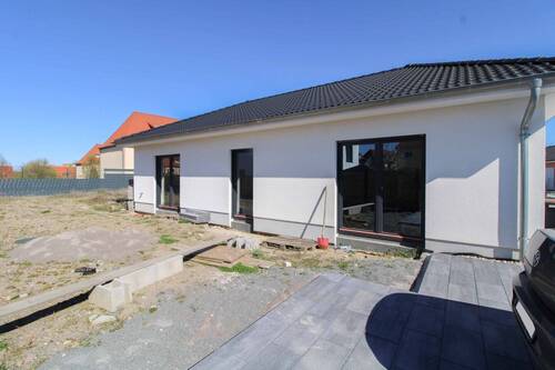 Ansicht - Einfamilienhaus mit 109,30 m&sup2; in Bitterfeld-Wolfen zum Kaufen