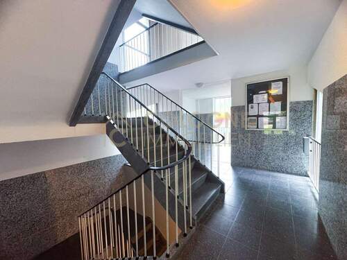 Helles Treppenhaus - 