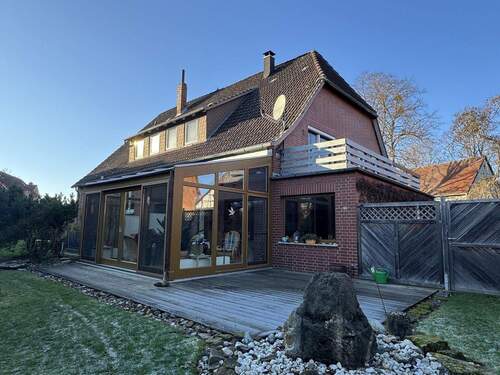 Hausansicht - Ihr neues IMMOBILIEN QUARTIER: Gepflegtes 2-Fam.-Haus mit viel Charme & hinlänglich Platz