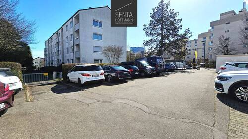 Parkplatz und Zuweg Haus - 4 Zimmer Etagenwohnung zum Kaufen in Esslingen