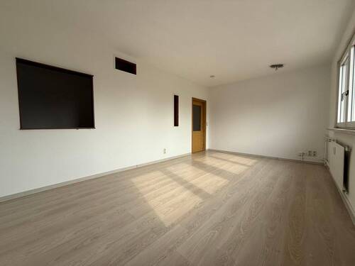 Wohnzimmer - 3 Zimmer Etagenwohnung in Chemnitz