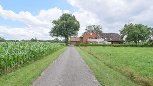 Hofeinfahrt - 