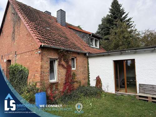 EIngang - Garten - Einfamilienhaus mit 80,00 m² in Lindtorf zum Kaufen