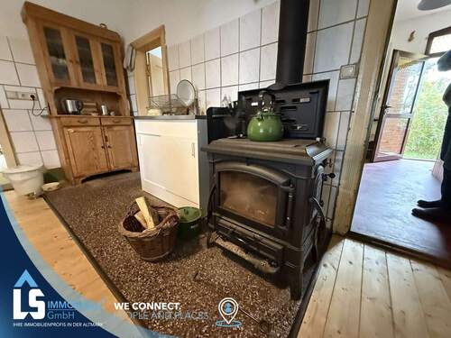 Kachelofen in der Küche - 