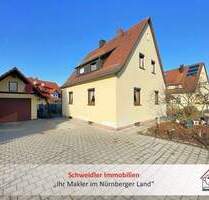 Zentrumsnah in Lauf! Charmantes Einfamilienhaus mit Garage und tollem Garten
