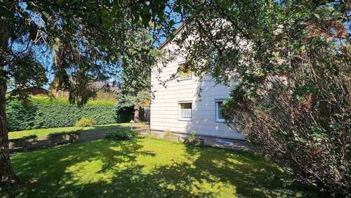 Bild 2.jpg - Renovierungsbedürftige Zweifamilienhaus 172 m² Wohnfläche mit ca. 632 m² Grundstück in Bruckmühl