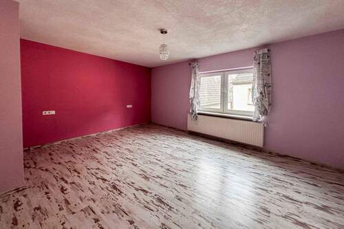 Schlafzimmer - 6 Zimmer Einfamilienhaus in Wilhermsdorf