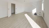 Schlafzimmer mit Zugang zum Balkon - 