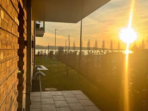 Sonnenuntergänge von der eigenen Terrasse genießen - 