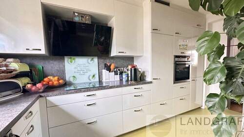 Offene Küche mit Einbaugeräten - Reihenmittelhaus mit 126,00 m&sup2; in Reutlingen / Orschel-Hagen zum Kaufen