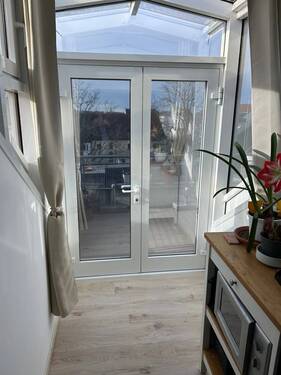 Blick Richtung Balkon - 