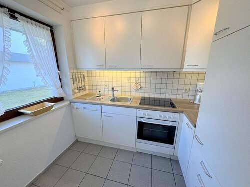 Küche mit Fenster - 