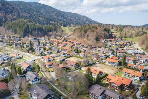 Luftbild - Blick Richtung Norden - Grundstück in Bad Wiessee zum Kaufen