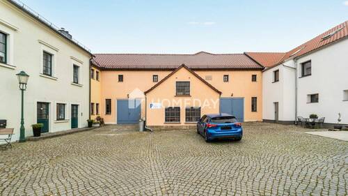Außenansicht 1 - Geräumiges Haus mit 792 m² Nutzfläche, Scheune für 10 Fahrzeuge, Gartenparadies und Ausbaureserve