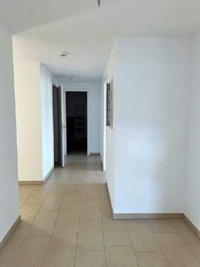 Flur - 4 Zimmer Etagenwohnung in Dresden