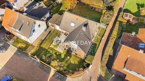 Außenansicht Drohne 3 - 7 Zimmer Einfamilienhaus zum Kaufen in Hannover