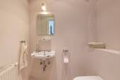 Modernes Gäste-WC - 