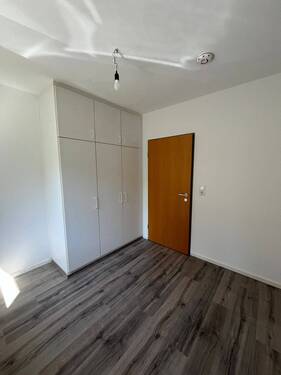 Kinderzimmer / Büro 1 - 