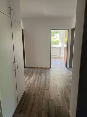 Flur mit Einbauschrank - Etagenwohnung mit 79,00 m² in Bad Fallingbostel zur Miete