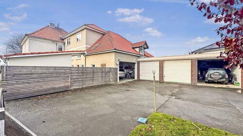 Garagen/Stellplätze - 