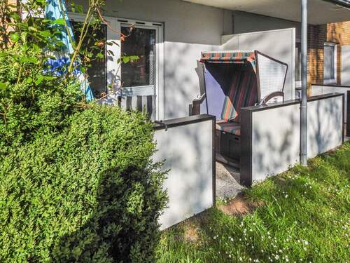 Terrasse mit Strandkorb - 