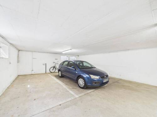 Tiefgaragenstellplatz - 