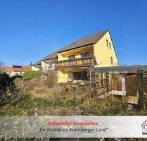 Viel Platz für die ganze Familie: Großes REH mit Garten & Garage in beliebter Lage von Schwabach