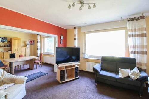 Haus 1 Wohnzimmer - 9 Zimmer Einfamilienhaus in Erwitte