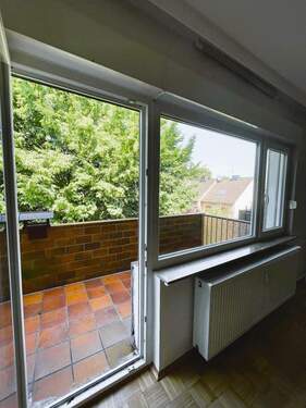 Wohnzimmer Zugang Balkon - 