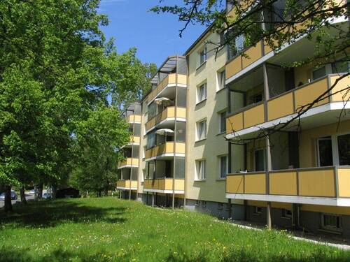 Balkonansicht - Etagenwohnung mit 60,00 m&sup2; in Chemnitz zur Miete