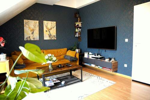 Wohnen - ALTBAUFLAIR ÜBER DEN DÄCHERN LEIPZIGS Dachgeschosswohnung mit 2 Zimmern, Balkon und Galerie