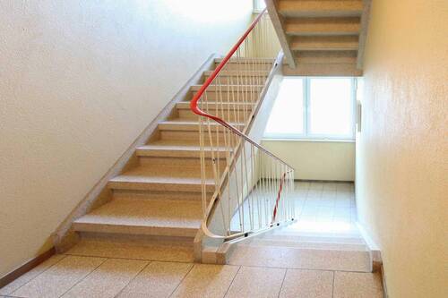 Flur - Etagenwohnung mit 81,30 m&sup2; in Karlsruhe zum Kaufen