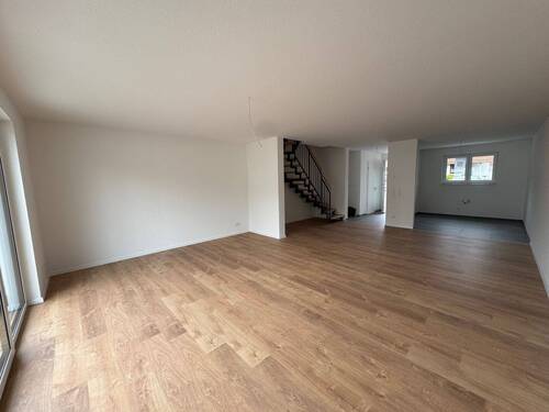 Darstellung Wohnzimmer - 5 Zimmer Reihenendhaus zur Miete in Paderborn