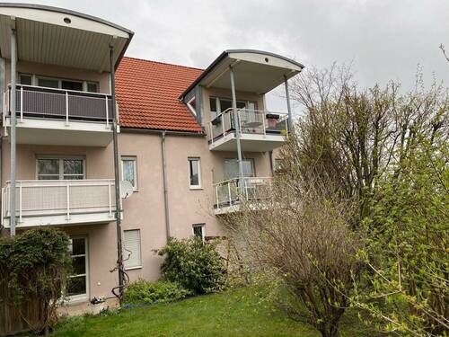 Hausrückseite - 2 Zimmer Etagenwohnung zum Kaufen in Dresden