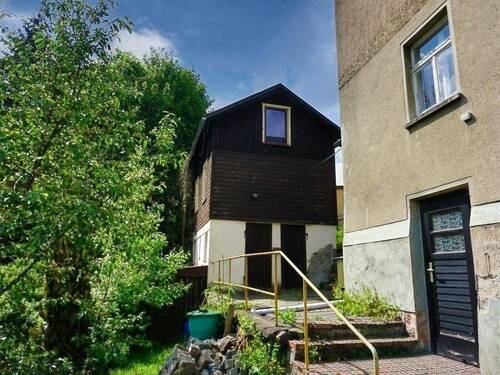 Rückseite mit Kellereingang - 