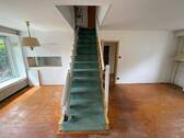 Treppe zum 1. OG.jpg - 