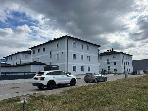 Nordwest - 3 Zimmer Etagenwohnung in Ampfing