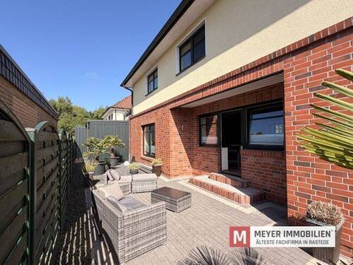 Terrasse - 4 Zimmer Etagenwohnung zum Kaufen in Oldenburg