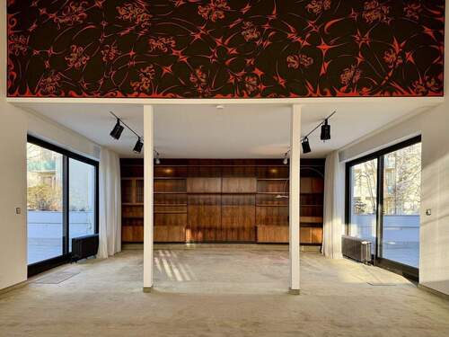 Der Wohn-/Essbereich - Modernisierte 3-Zimmer-Wohnung in Berlin-Dahlem mieten, ca. 180 m², große Ost- und West-Terrassen