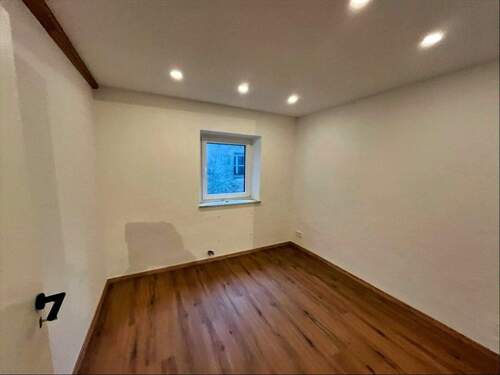 Zimmer OG rechts - 4 Zimmer Reihenmittelhaus in Speicher