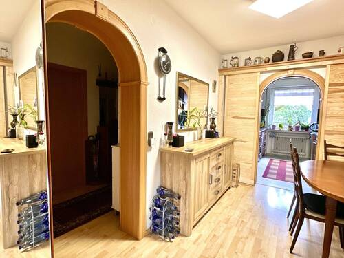 Diele Blick nach Rechts - Etagenwohnung mit 75,30 m&sup2; in Langenhagen zum Kaufen