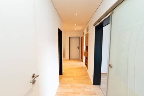 Flur/Eingang - Etagenwohnung mit 80,00 m&sup2; in Stade zur Miete