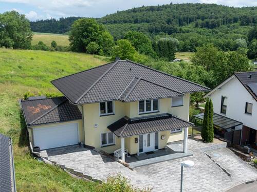 Außenansicht - 5 Zimmer Einfamilienhaus zum Kaufen in Wiesenbach