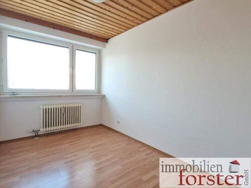 Schlafzimmer 2 - 5 Zimmer Etagenwohnung in Weilheim